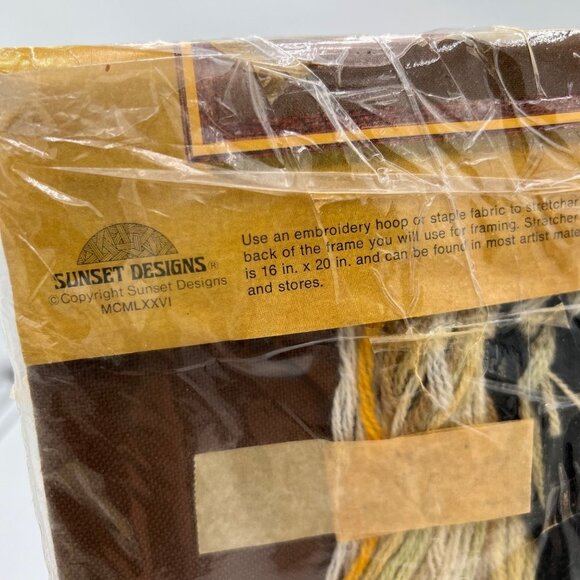 Sunset Stitchery Santa FE Heritage Wool 1976 Crewel Embroidery Kit 16x20 - Picture 10 of 10